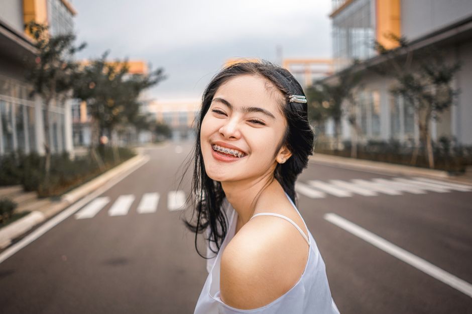 Braces Care Tips for Florence Teens: Food and Flossing